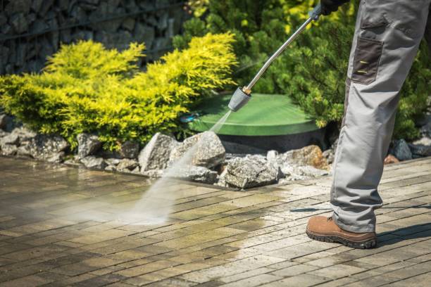 Best Gutter Cleaning  in Maricopa, CA